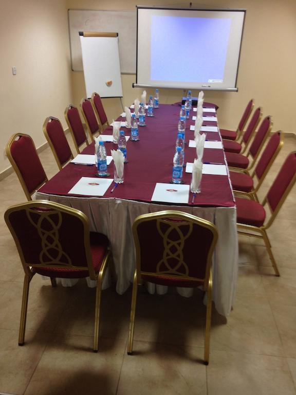 Three Arms Hotel Lagos Bagian luar foto
