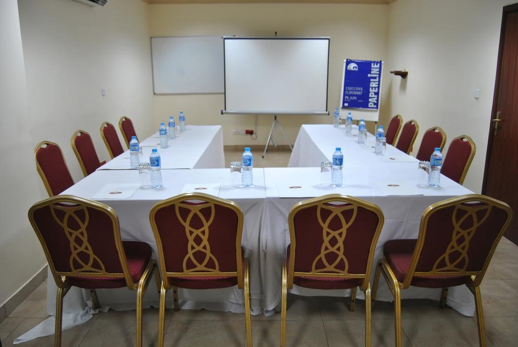 Three Arms Hotel Lagos Bagian luar foto