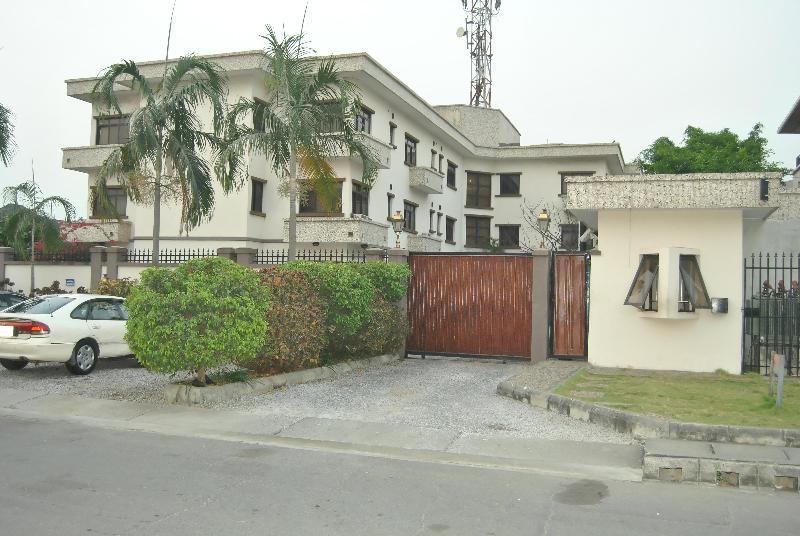 Three Arms Hotel Lagos Bagian luar foto