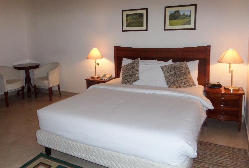 Three Arms Hotel Lagos Bagian luar foto