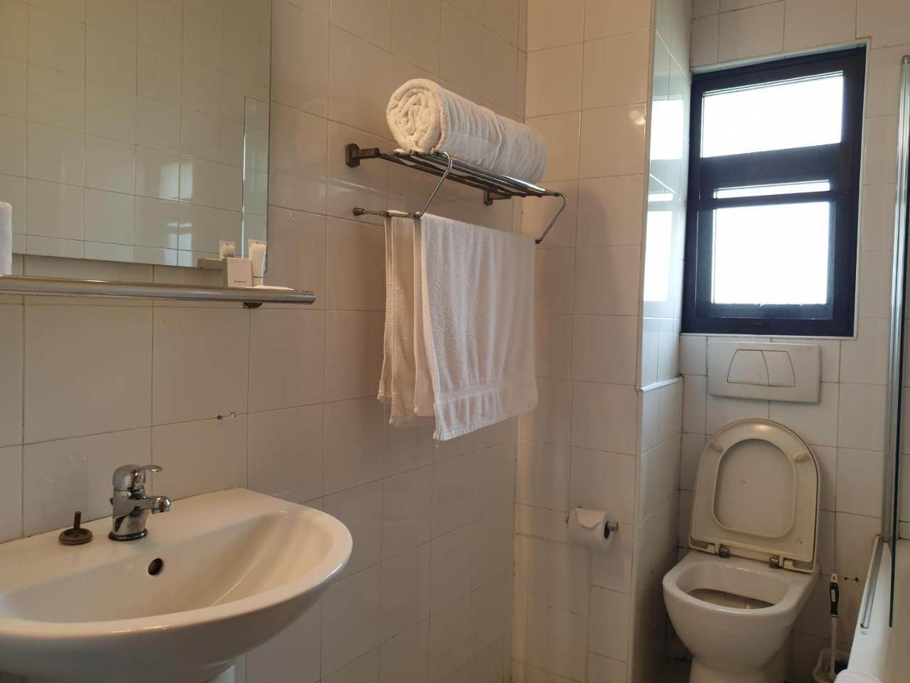 Three Arms Hotel Lagos Bagian luar foto