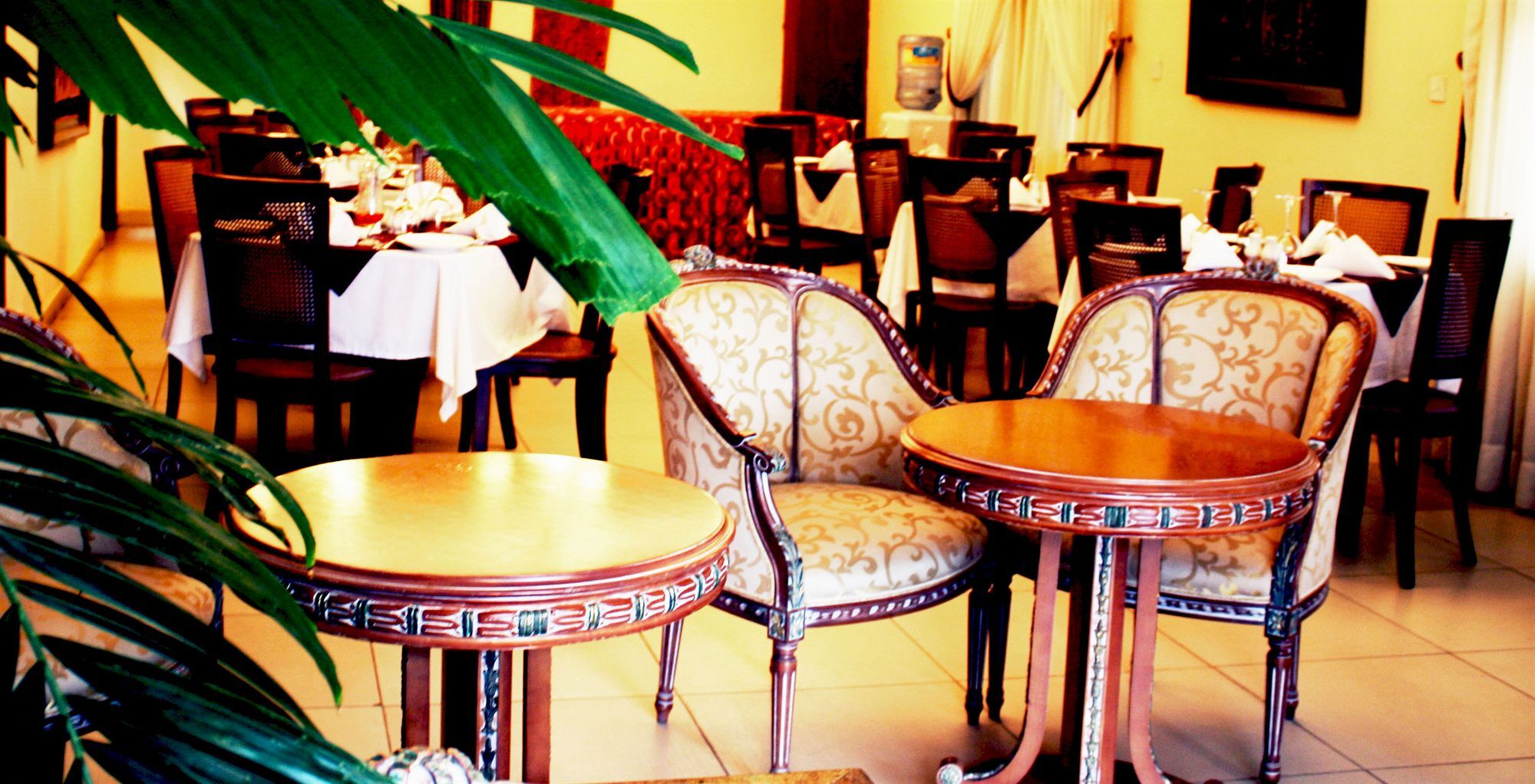 Three Arms Hotel Lagos Bagian luar foto