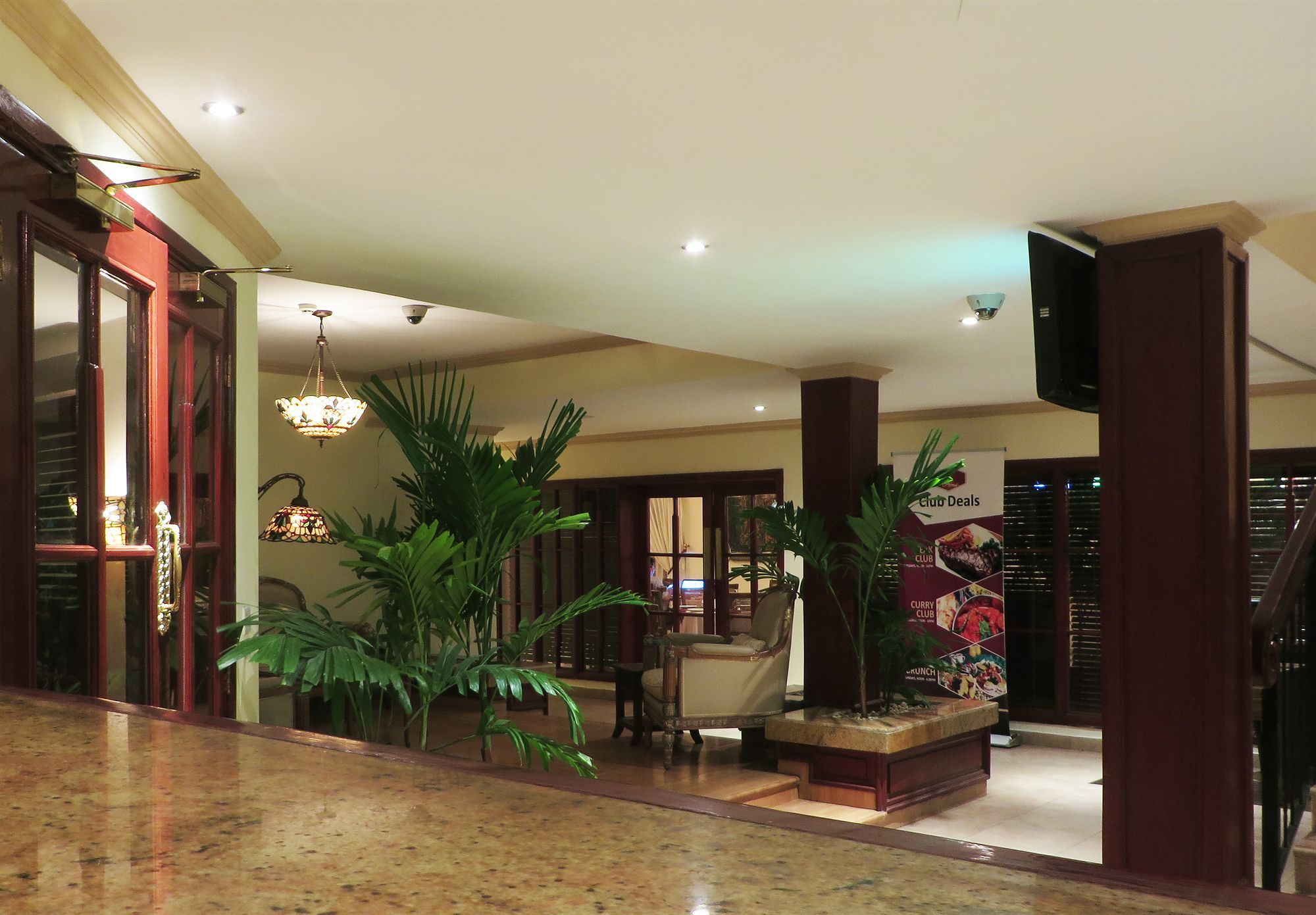 Three Arms Hotel Lagos Bagian luar foto